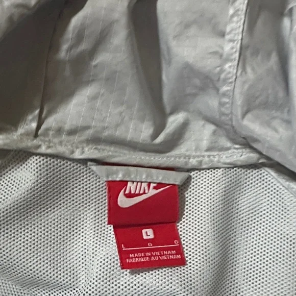 Nike Women's Light Gray and White windbreaker Jacket - Picture 3 of 5